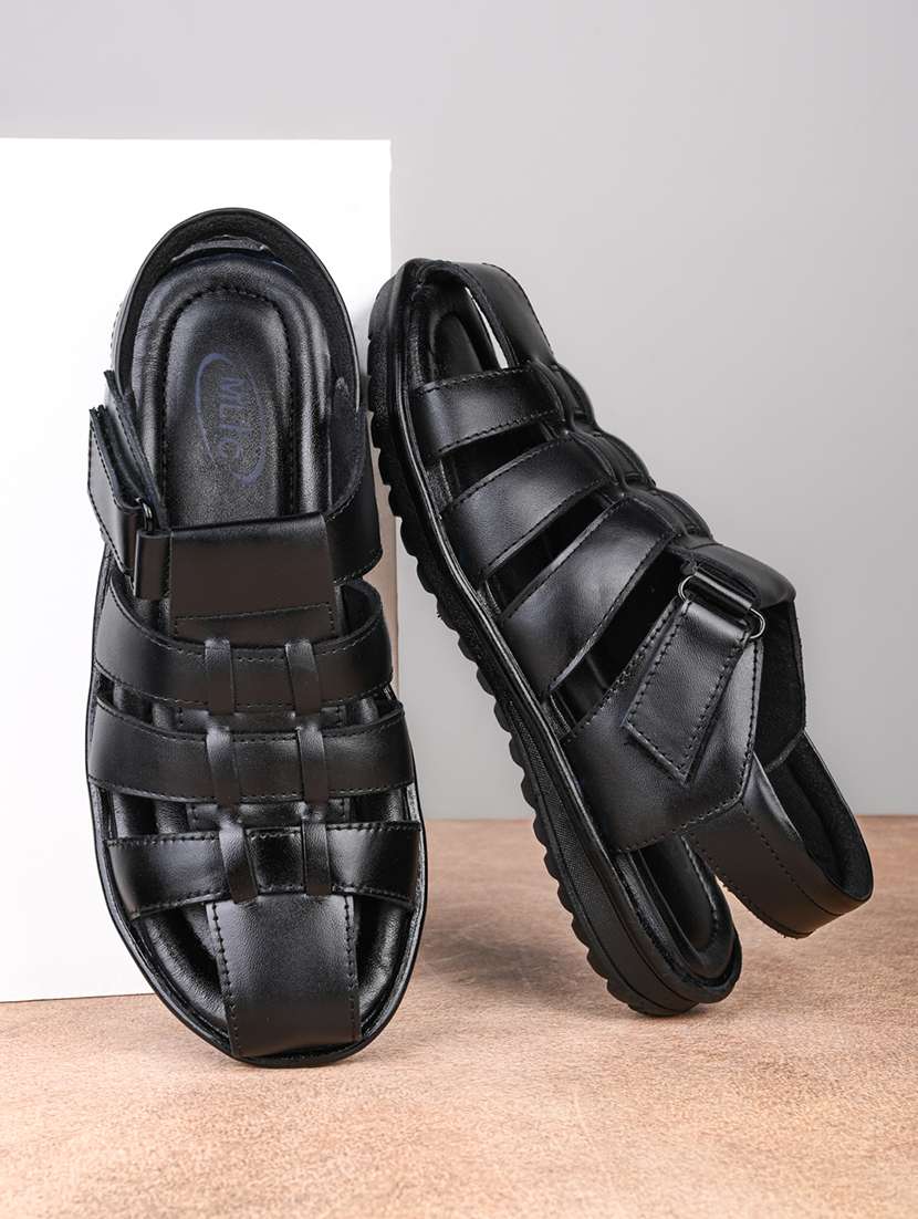 men black fisherman sandal