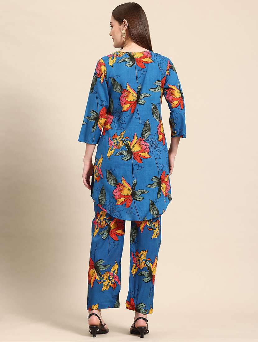 Women Printed Three Quarter Sleeves Ethnic Co-ord Set - 22735402 -  Standard Image - 3