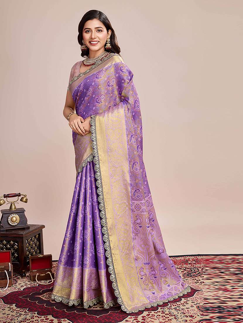 women self design kanjivaram saree with blouse