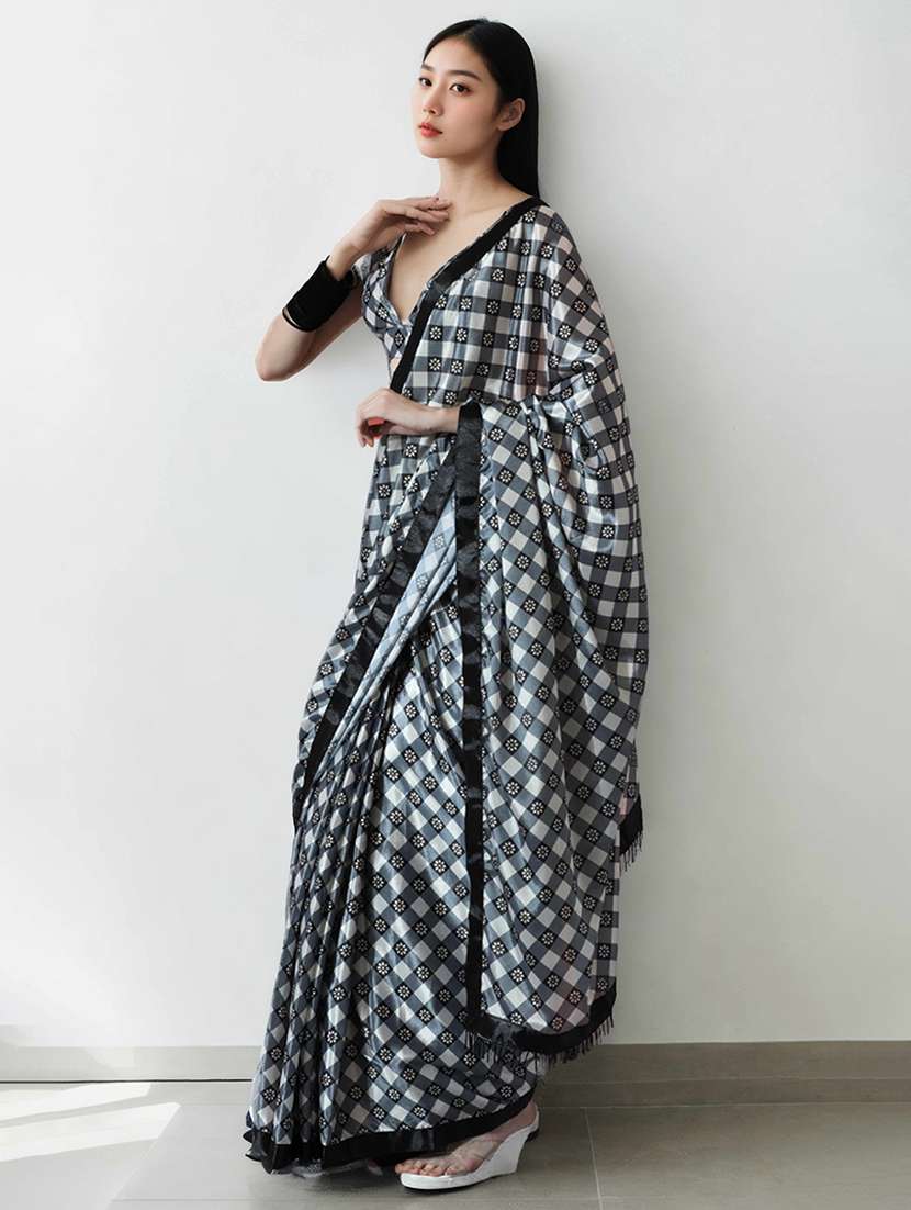 Women Checkered Ready To Wear Saree With Blouse - 22736885 -  Standard Image - 3