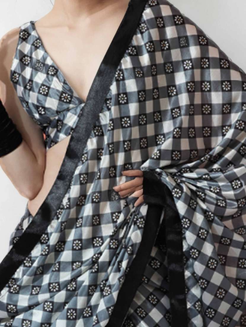 Women Checkered Ready To Wear Saree With Blouse - 22736885 -  Standard Image - 5