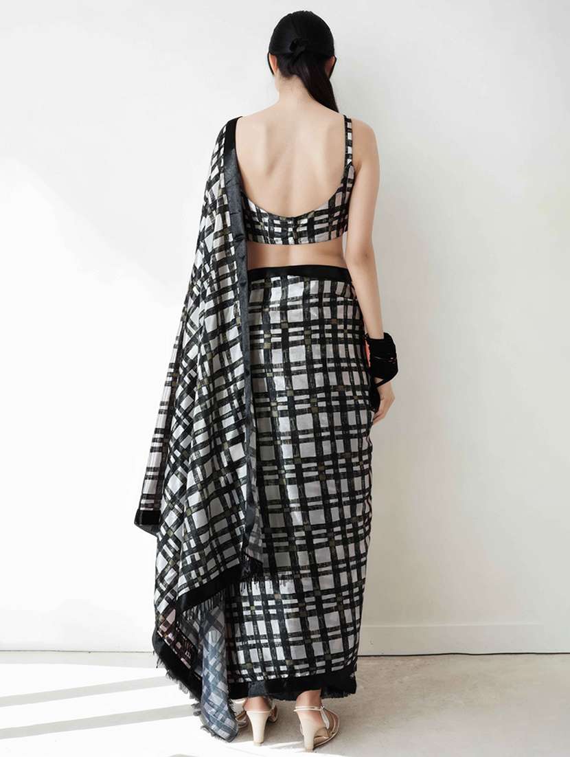 Women Checkered Ready To Wear Saree With Blouse - 22736886 -  Standard Image - 3