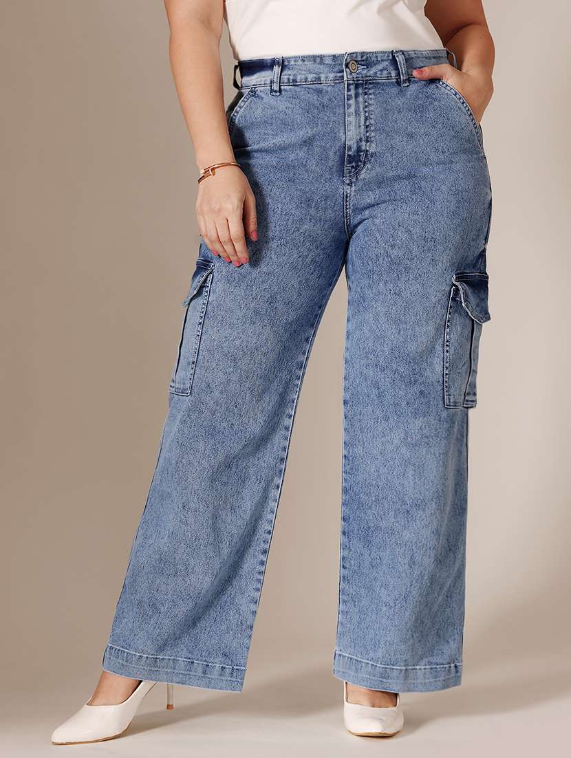women solid high rise relaxed fit cargo