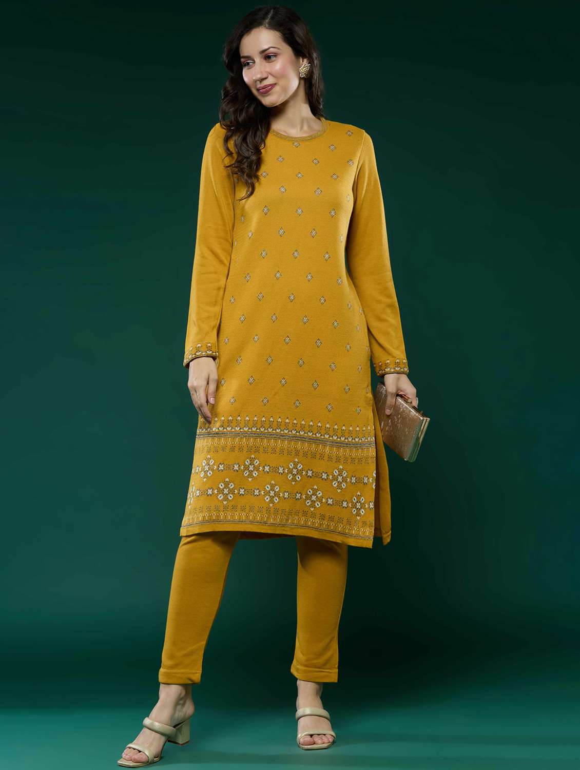 women self design long sleeves straight kurta