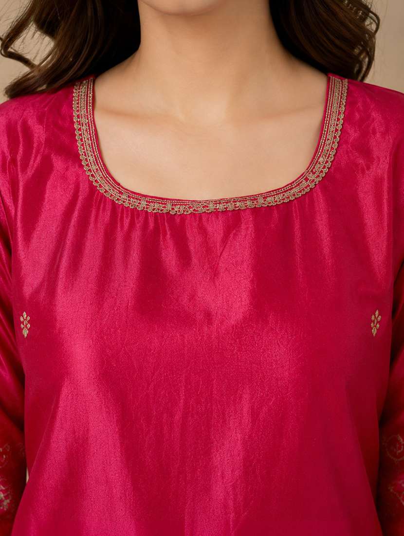 Women Embroidered Three Quarter Sleeves Kurta Pant Set - 22743300 -  Standard Image - 5