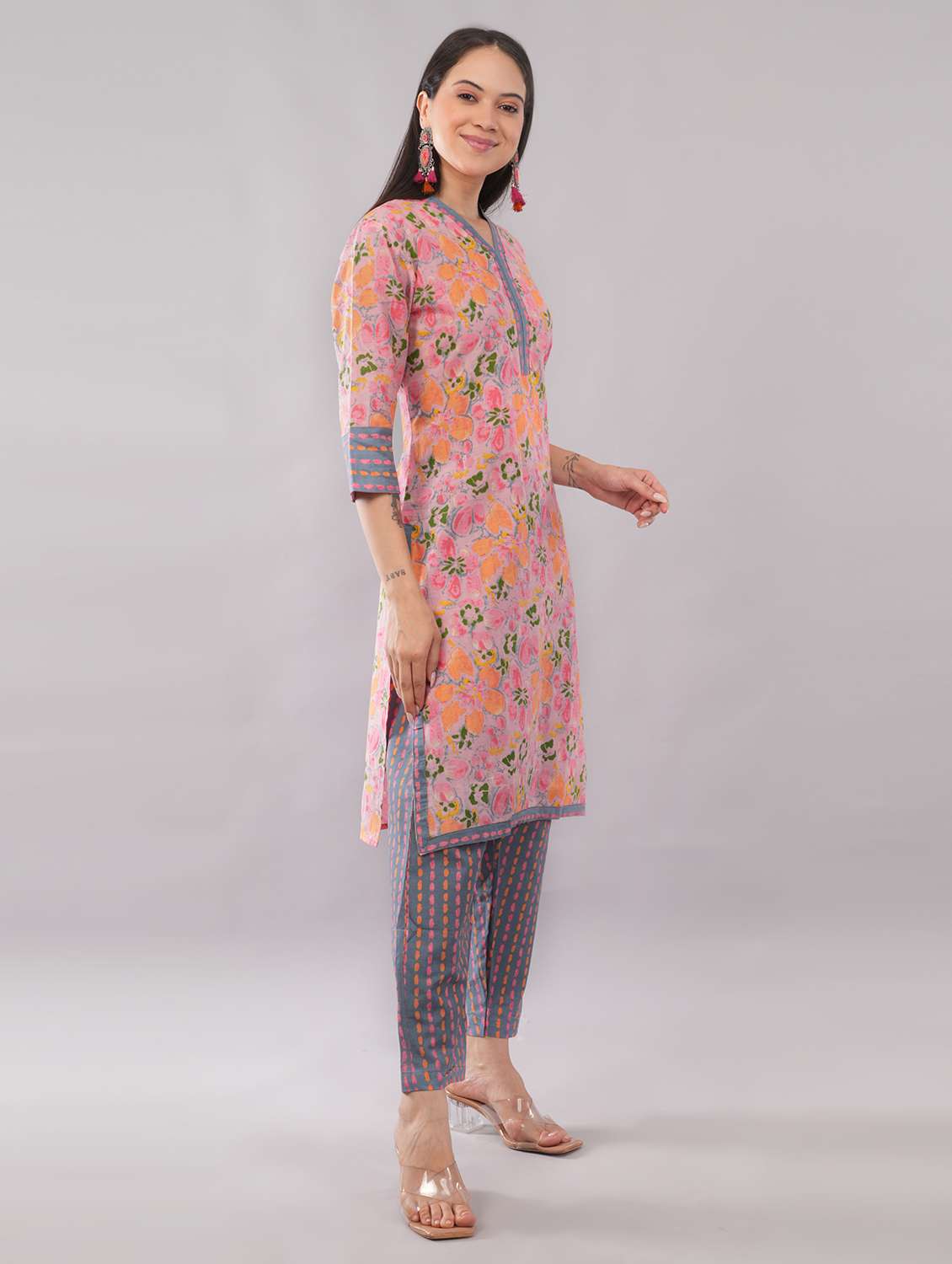 Women Printed Three Quarter Sleeves Kurta Pant With Dupatta Set - 22743345 -  Standard Image - 3