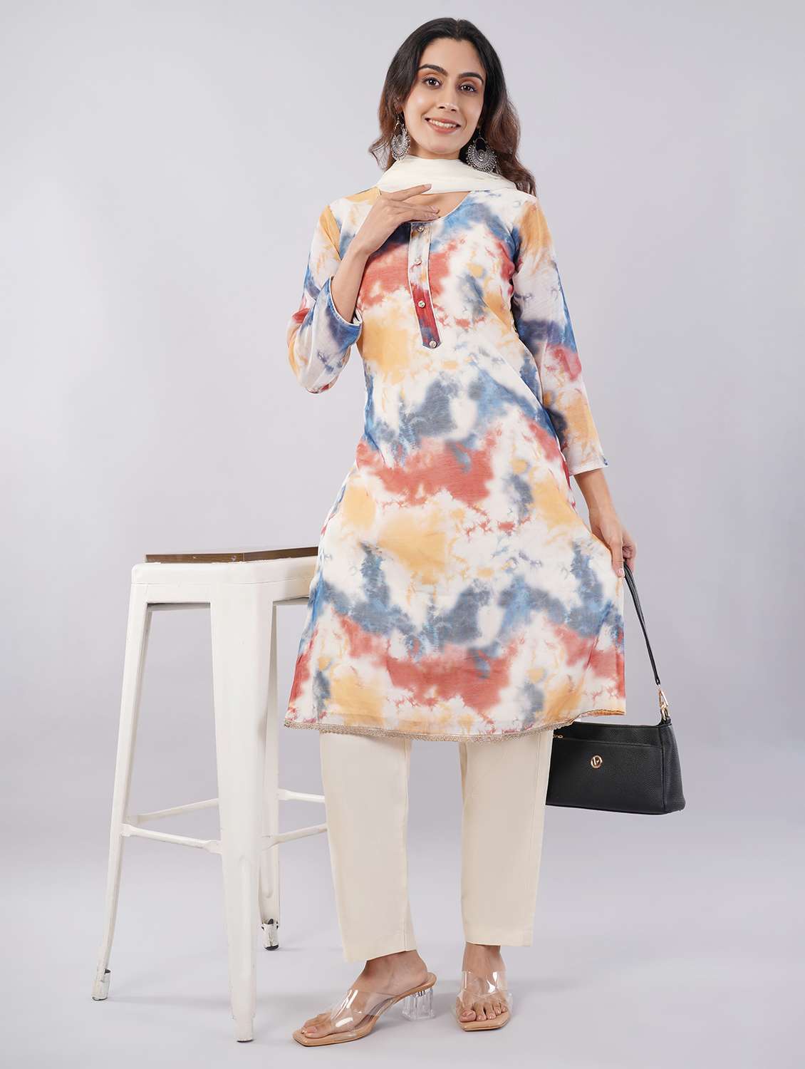 women printed three quarter sleeves kurta pant with dupatta set