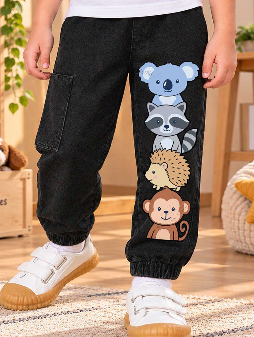 boys printed mid rise regular fit jogger