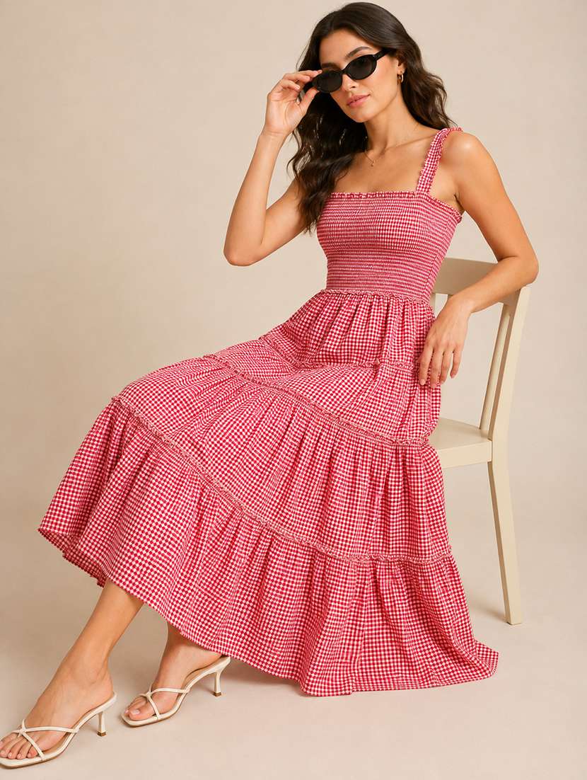 women checkered sleeveless tiered dress