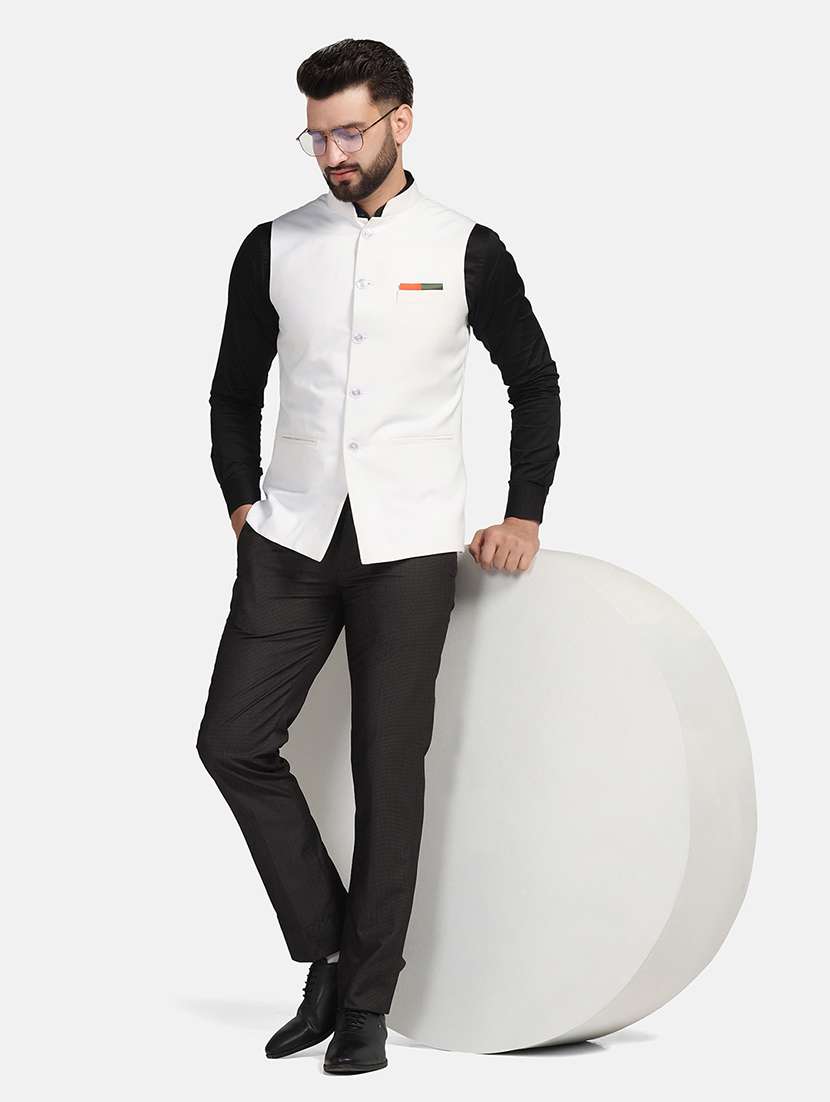 Men Solid Sleeveless Regular Fit Nehru Jacket - 22745555 -  Standard Image - 5