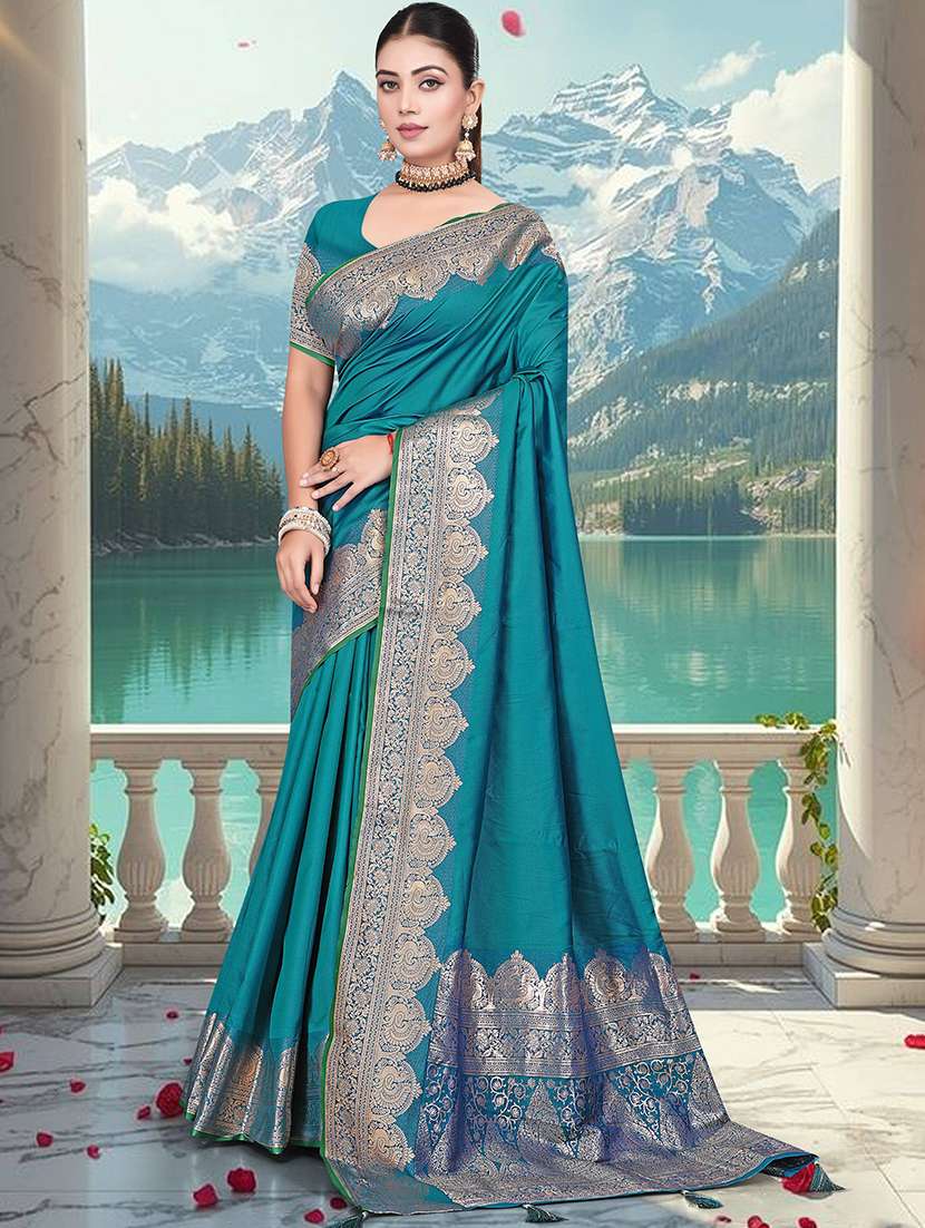 women solid with bordered saree with blouse