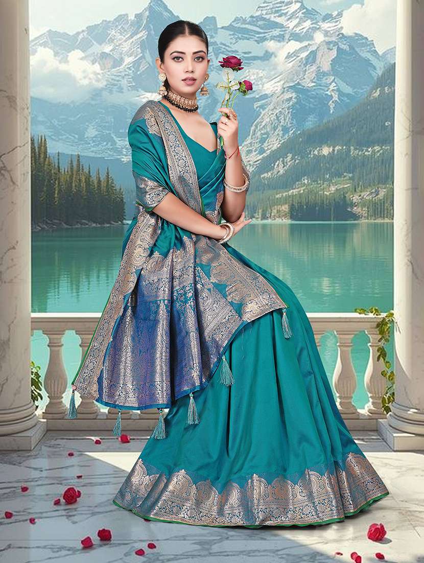 Women Solid With Bordered Saree With Blouse - 22745627 -  Standard Image - 3