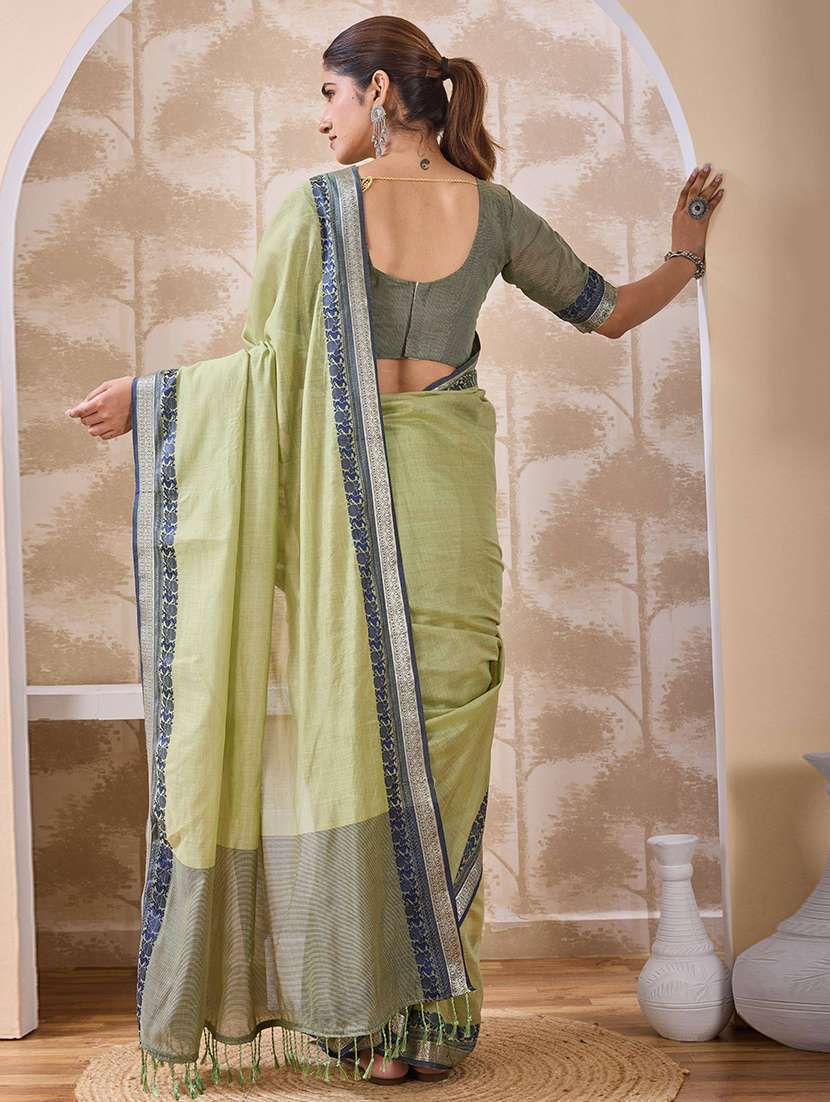 Women Solid With Bordered Saree With Blouse - 22750739 -  Standard Image - 3