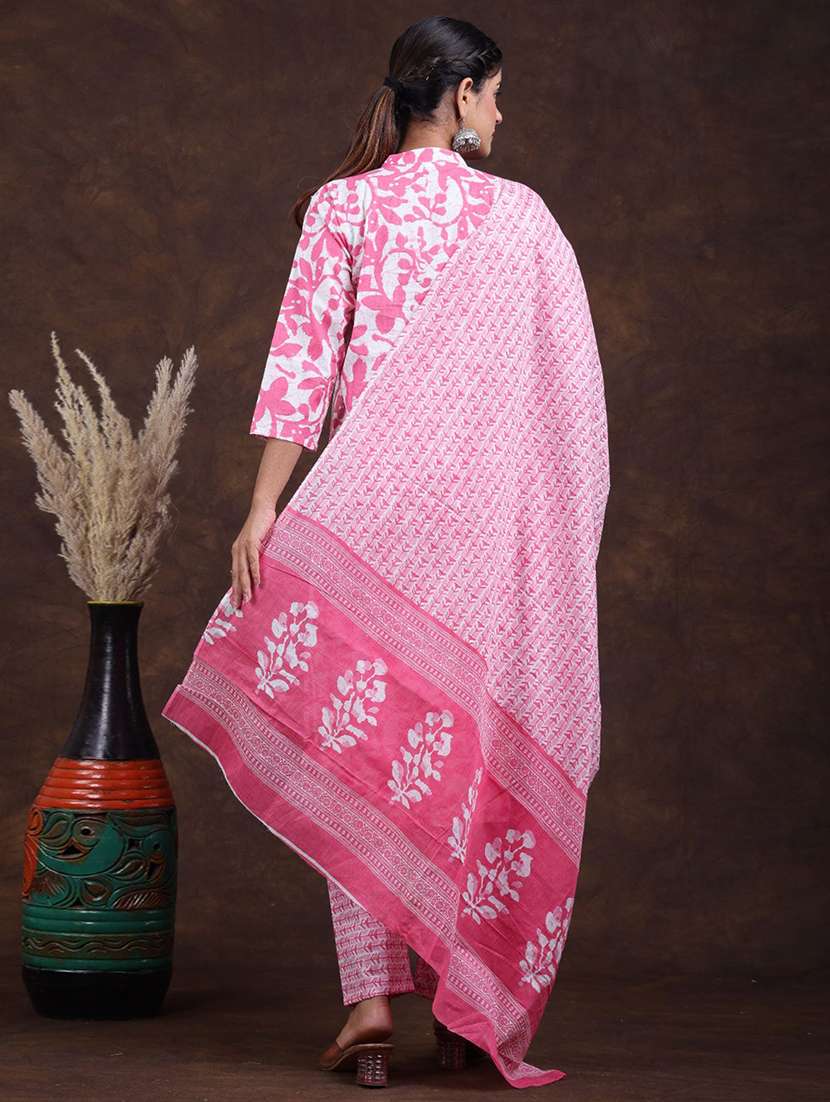 Women Printed Three Quarter Sleeves Kurta Pant With Dupatta Set - 22751240 -  Standard Image - 3
