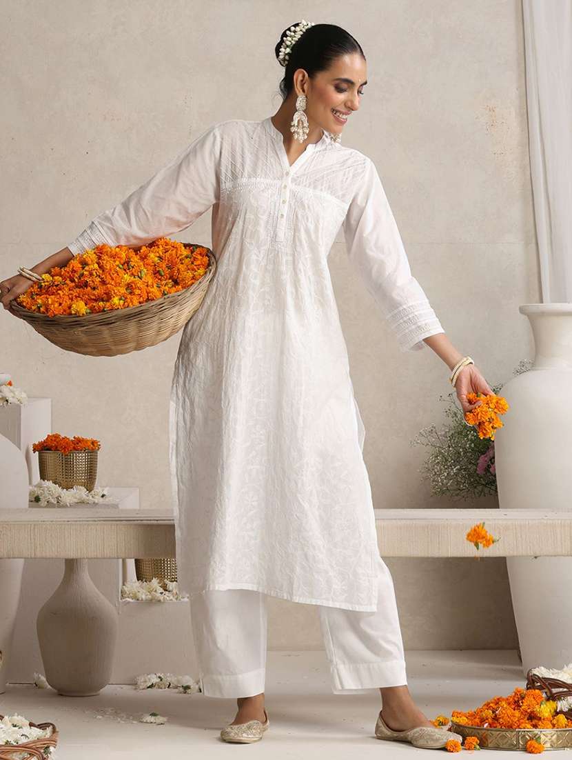 Women Embroidered Three Quarter Sleeves Straight Kurta - 22755545 -  Standard Image - 5