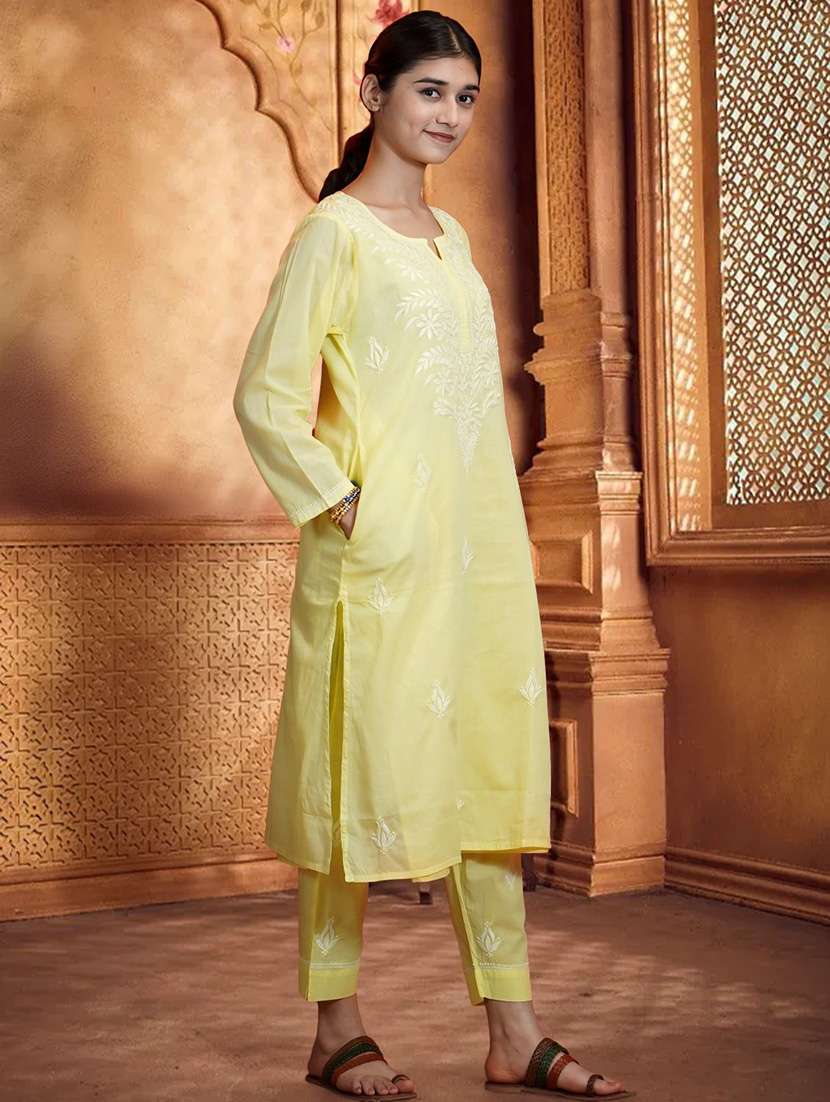 Women Embroidered Three Quarter Sleeves Kurta Pant Set - 22756221 -  Standard Image - 3