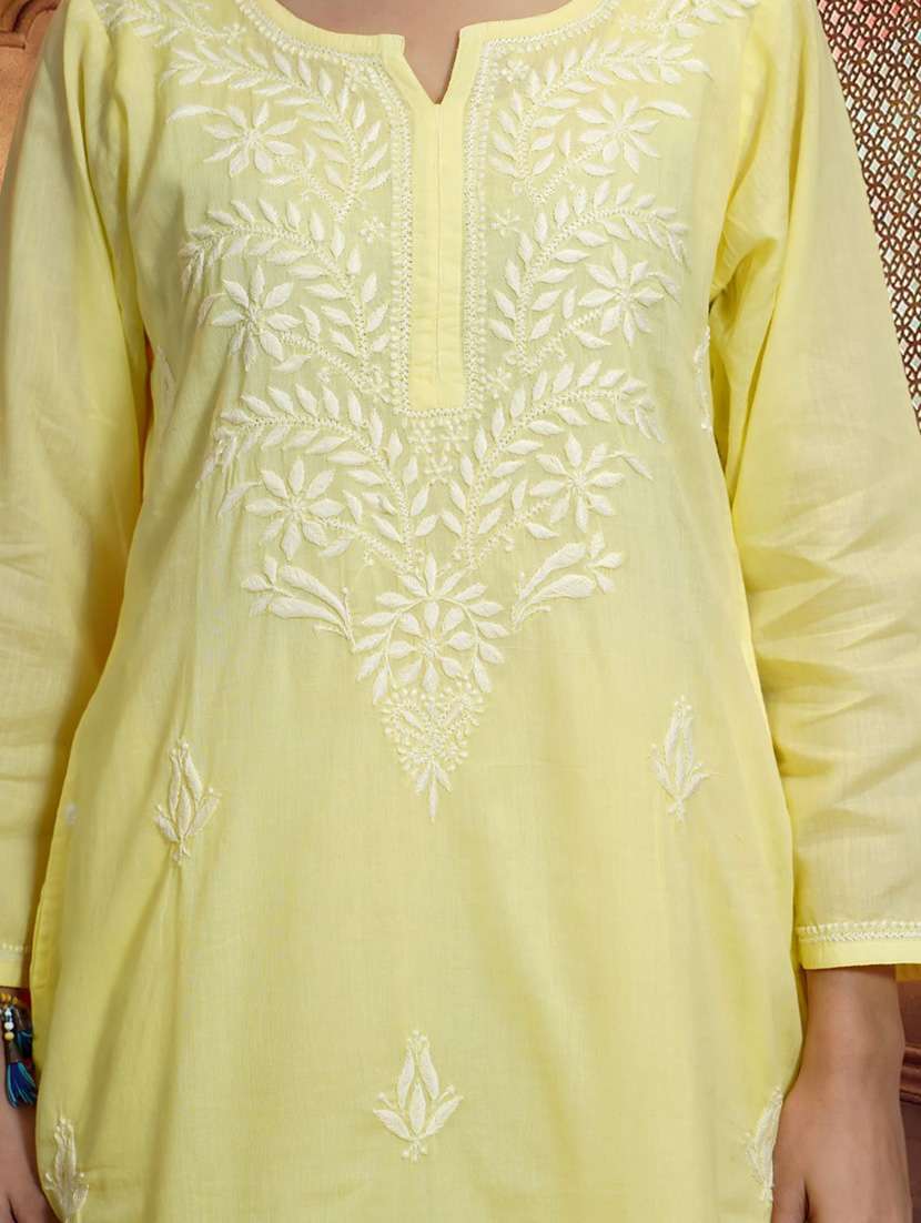 Women Embroidered Three Quarter Sleeves Kurta Pant Set - 22756221 -  Standard Image - 5
