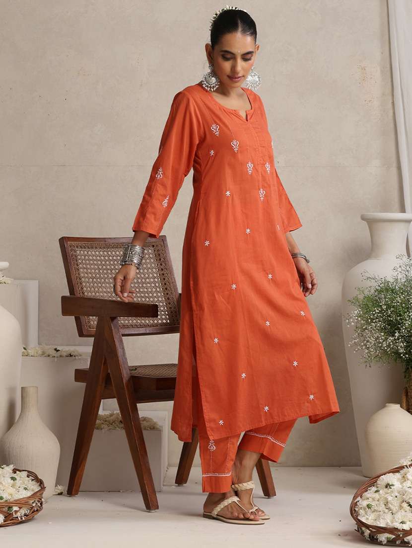 Women Embroidered Three Quarter Sleeves Kurta Pant Set - 22756223 -  Standard Image - 3