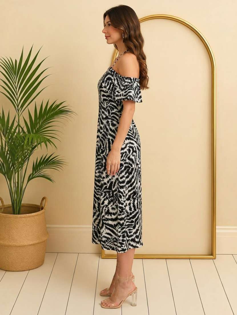 Women Printed Halter Neck A-line Dress - 22757044 -  Standard Image - 3