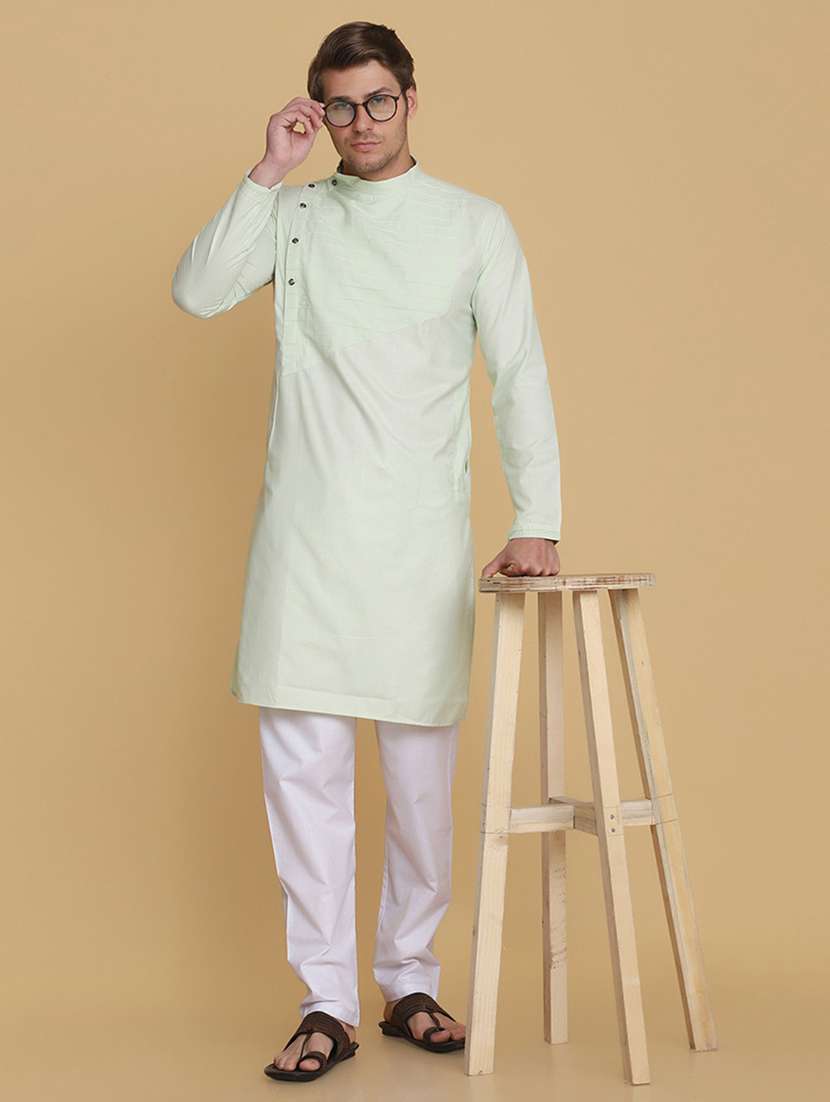 Men Solid Mandarin Neck Long Kurta - 22760742 -  Standard Image - 3
