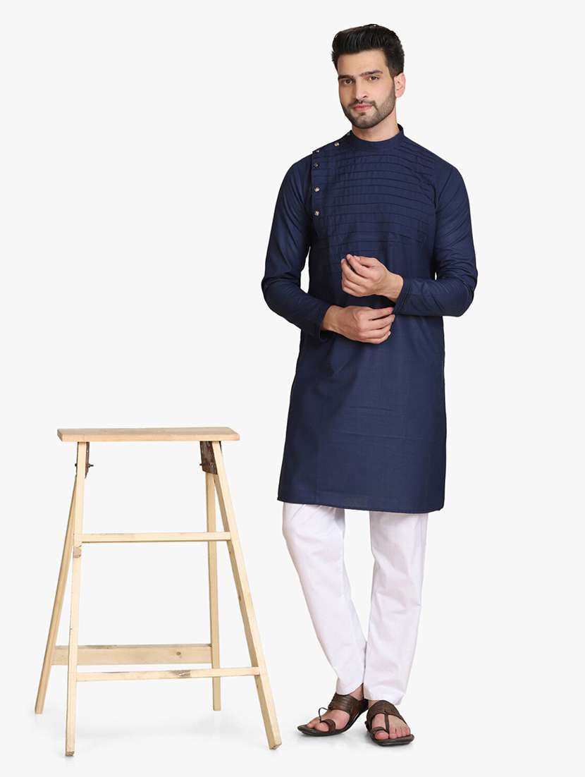 Men Solid Mandarin Neck Long Kurta - 22760744 -  Standard Image - 3