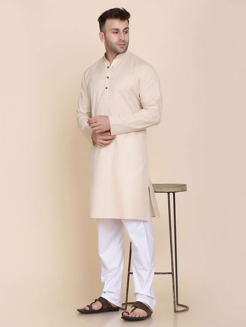 Men Solid Mandarin Neck Long Kurta - 22760752 -  Standard Image - 3