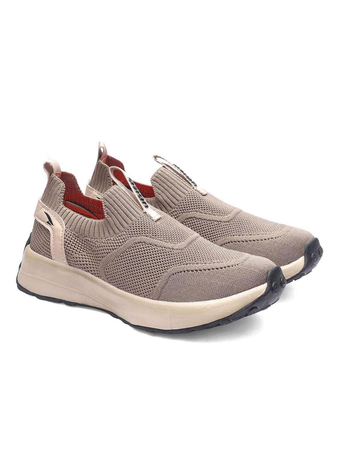 boys textured slip on sports shoes