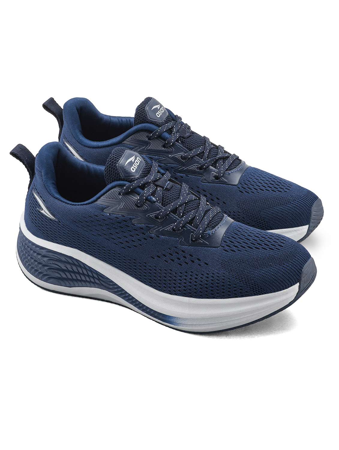 women textured lace up sports shoes