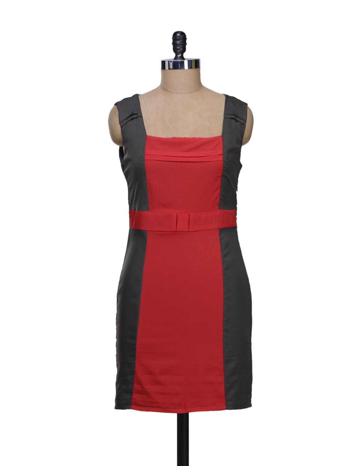 two-tone sheath dress