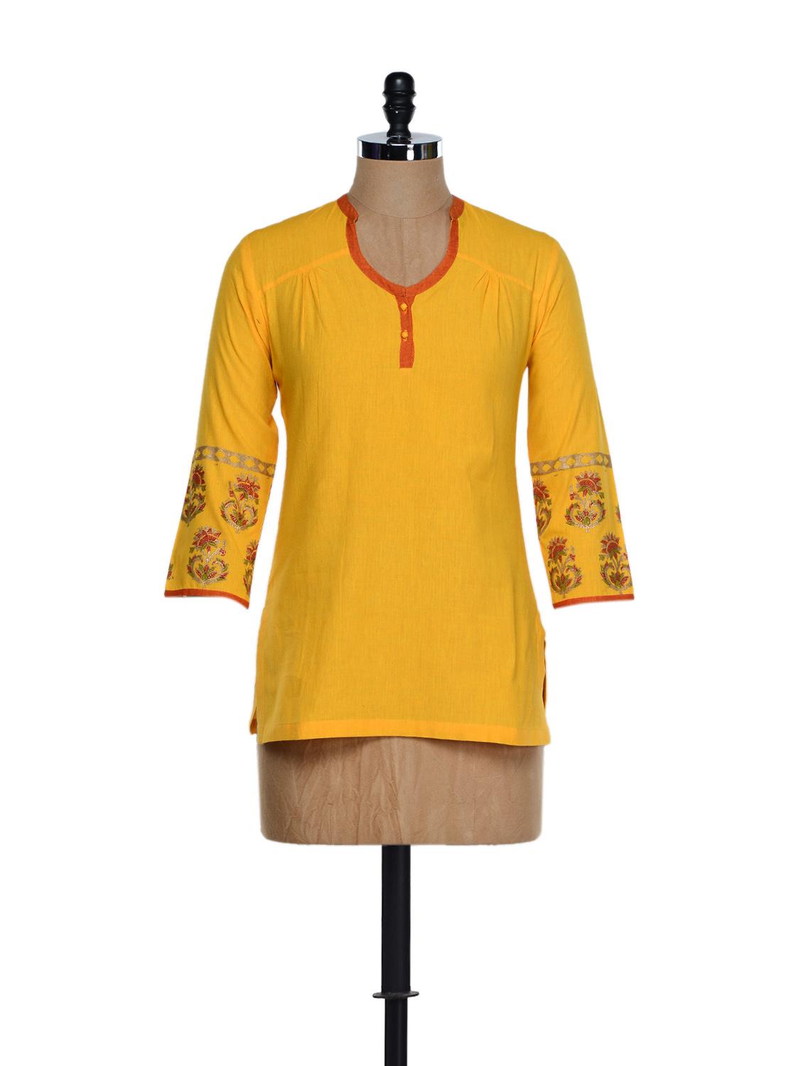 Elegant Yellow Cotton Tunic With Block Prints On The Sleeves - 9rasa