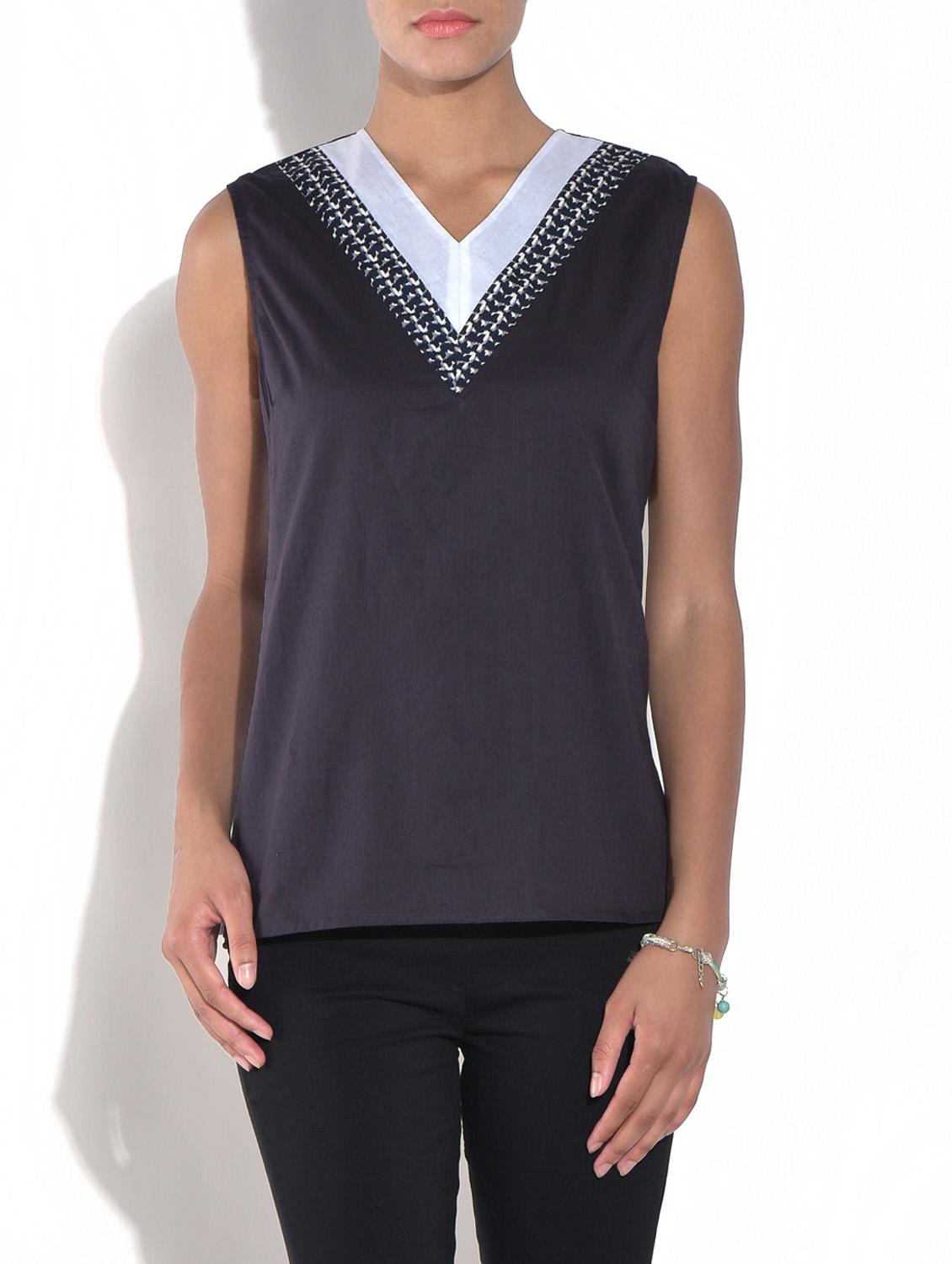 panel detail neck top - 9556674 -  Zoom Image - 0