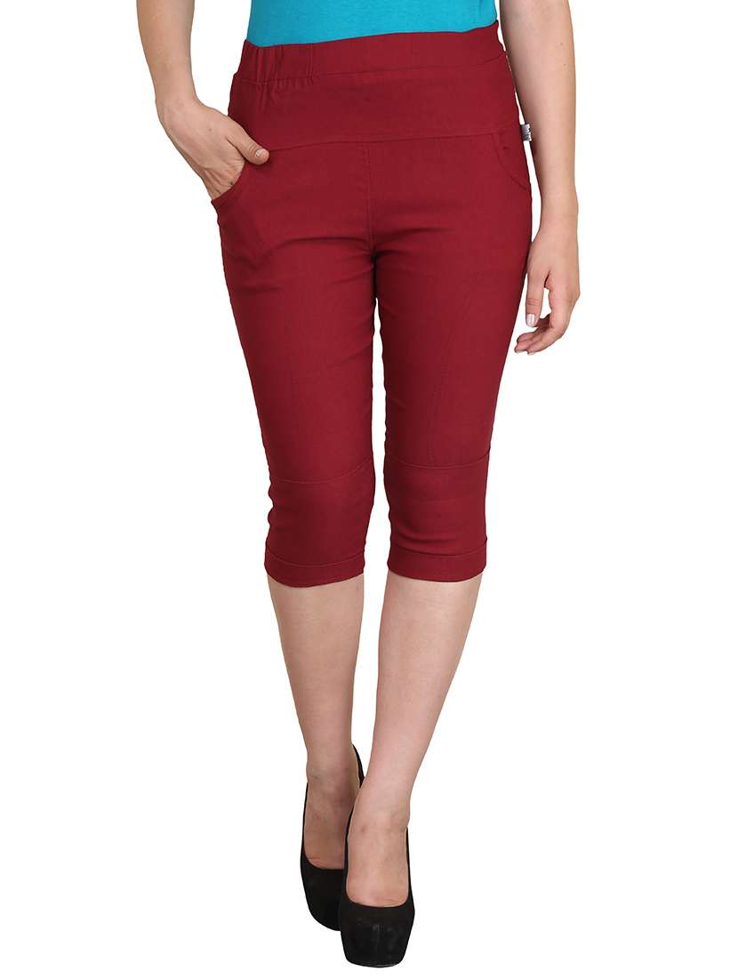 red cotton capris
