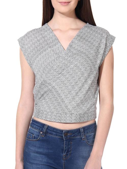 keyhole back pleat detail top - 9979582 - Standard Image - 0